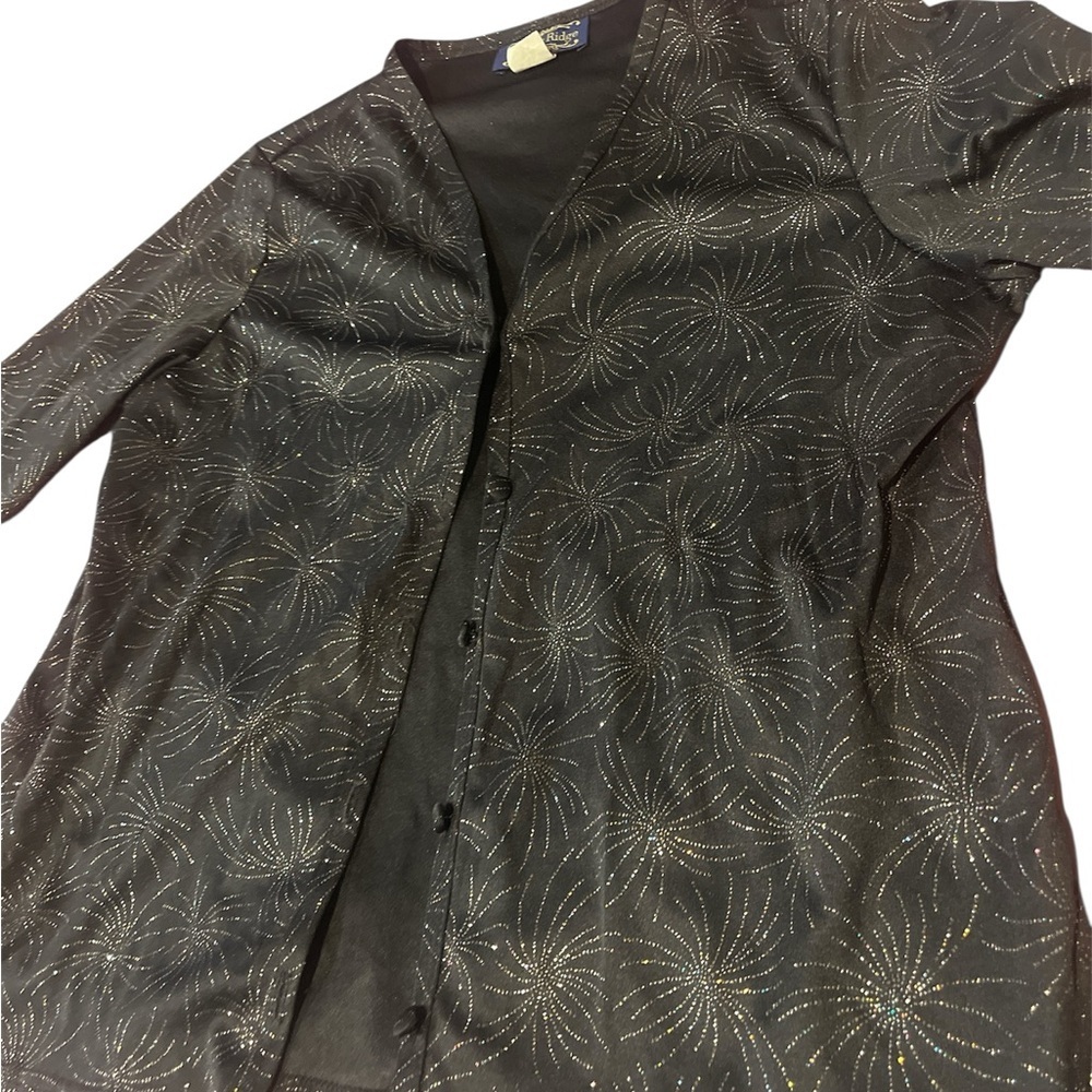 Willow Ridge Black long-sleeved blouse